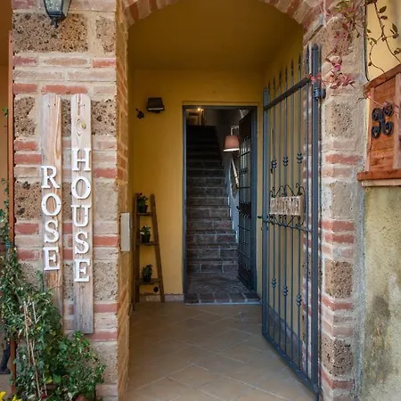 Rose House Apartment *